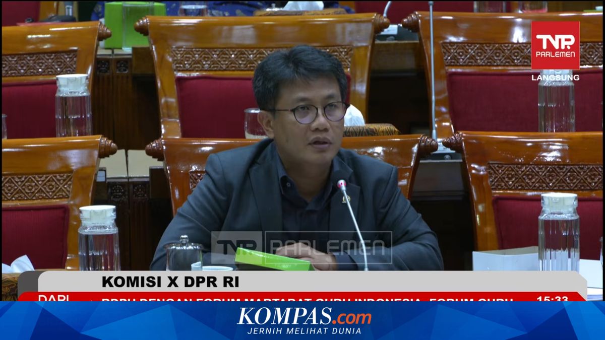 Revision of the National Education System Law, Bonnie Triyana: Teachers Must Be 1,000% Prosperous, Their Wages Must Be Decent