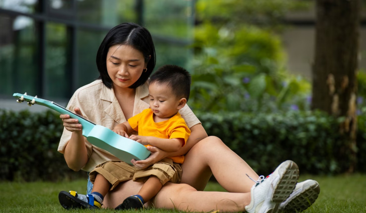 Modern Kartini's Dilemma: Survey Reveals Indonesian Women Neglect Health for Family