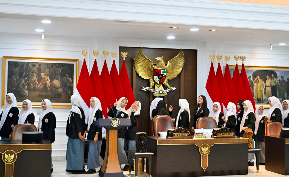 Presidential Palace Becomes Dream Space for Students