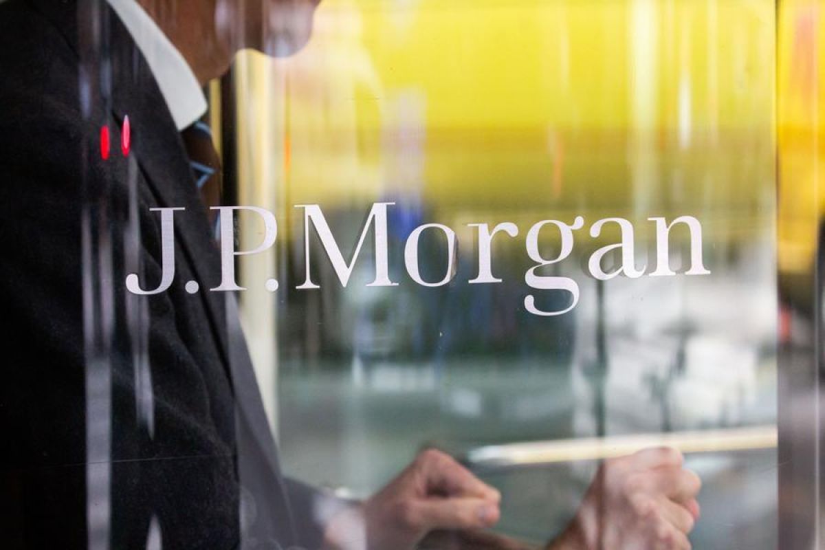 JPMorgan Chase warns of risks to US economy from war with Iran