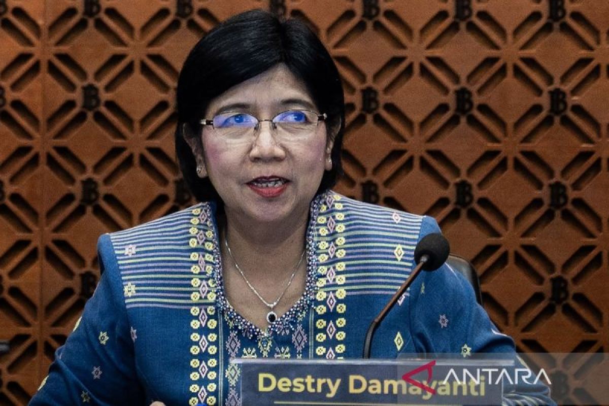 Rupiah weakens to Rp17,000, BI maximises monetary operations instruments