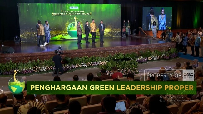 Strong Performance Noted: 9 Company Leaders Receive Green Leadership PROPER Award