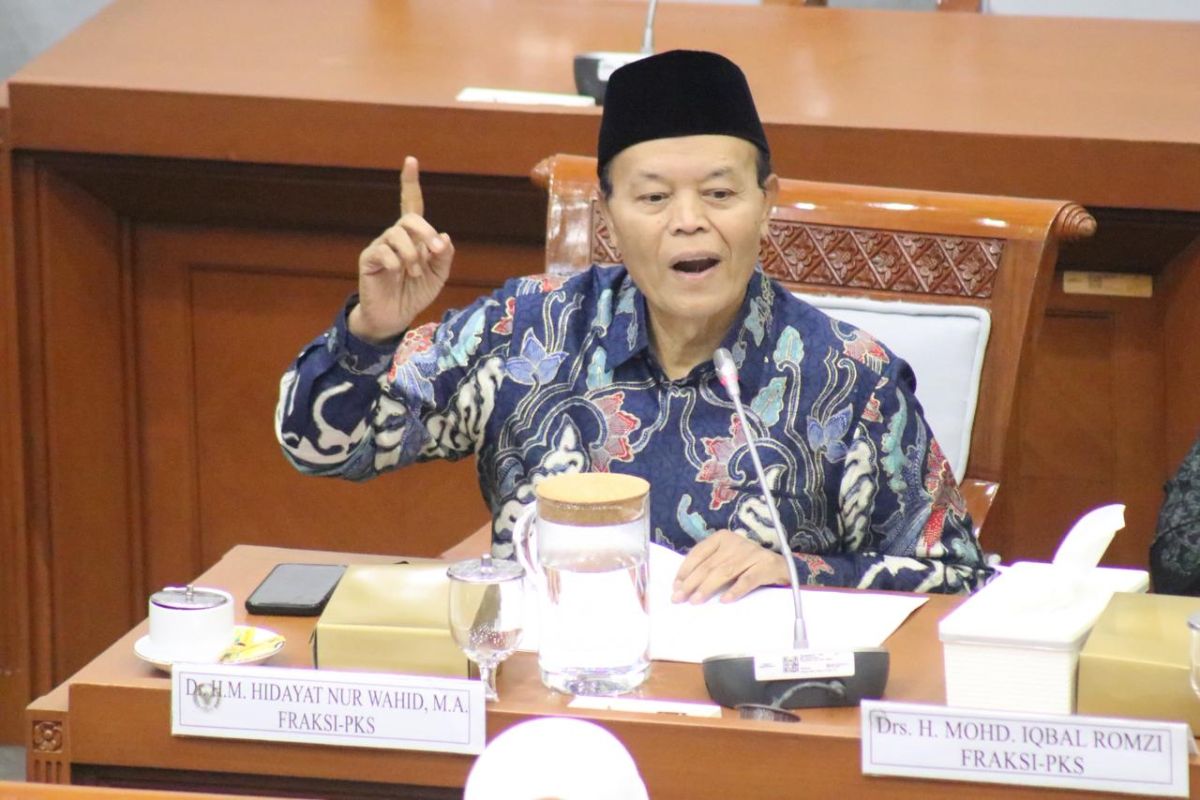 MPR Leader: Establishment of Pesantren Directorate General Must Advance Pesantren