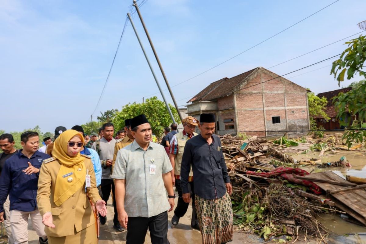Central Java Provincial Government Assists in Repairing Flood-Damaged Homes in Demak