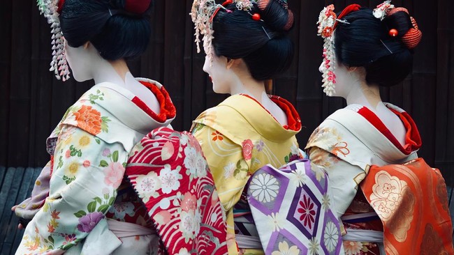 Due to Trump, Indonesians Flock to Japan - Thailand is Even Cheaper