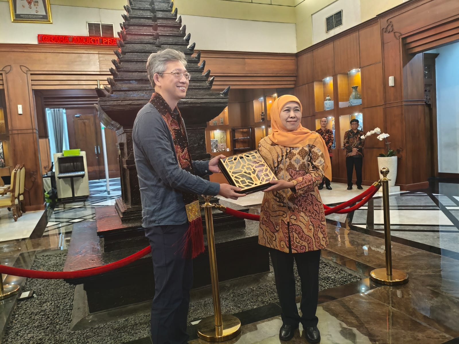 Ahead of World's Largest Melamine Factory Groundbreaking in Gresik, Khofifah Welcomes Chinese Ambassador