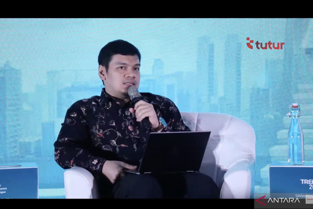 Oil price tops US$100, reducing growth by 0.1 per cent: Bappenas