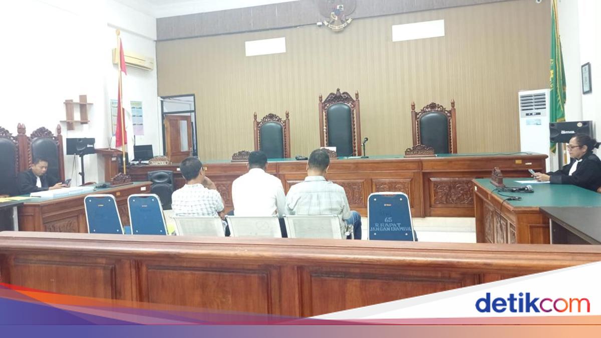 Three Defendants in Wae Kaca Irrigation Project Demanded 17 Months' Imprisonment