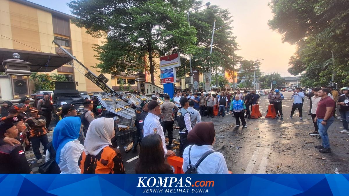 South Jakarta Police Conduct Security Simulation, Alluding to Anticipation of Global Issues' Impact