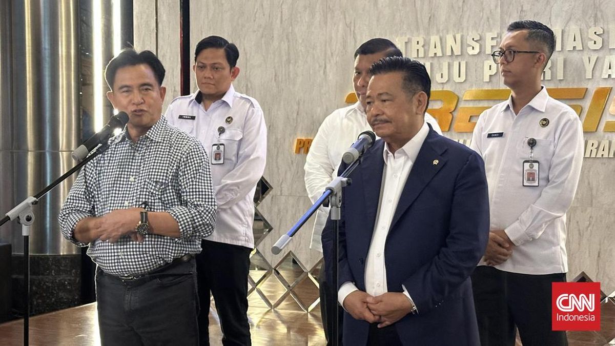 Yusril Leaves Fate of Cassation on Delpedro's Acquittal Verdict to the Supreme Court