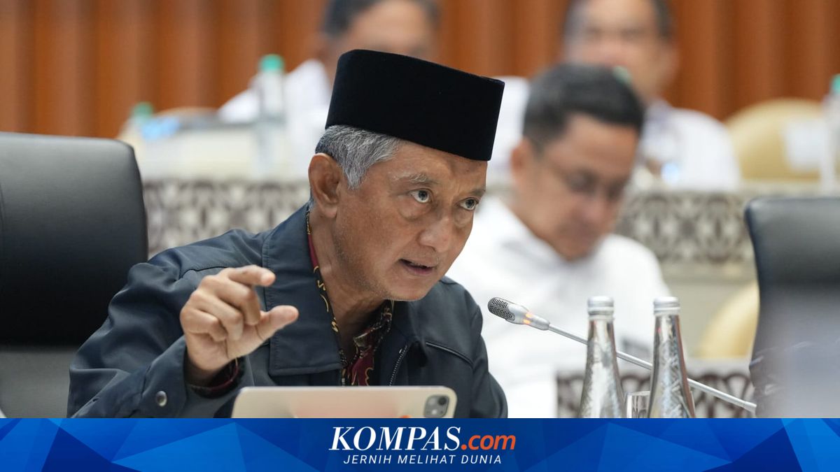 Minister of Public Works Guarantees Labour-Intensive Programme to Absorb 1 Million Workers