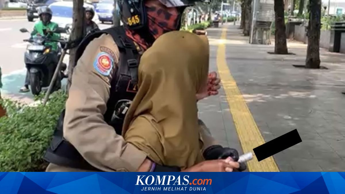 Street Vendor in Kuningan Denies Intending to Stab Satpol PP Officer During Enforcement, Claims Aimed to Puncture Tyre