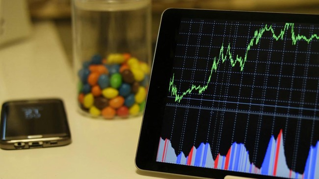 JCI Remains Under Pressure: Recommended Stocks Worth Considering