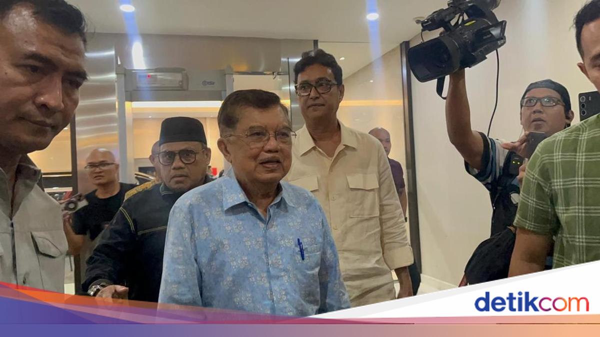 JK Visits Bareskrim to File Direct Report on Alleged Hoax Funding Roy Suryo and Associates