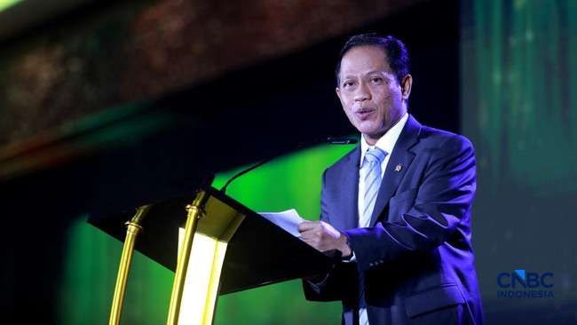 Environment Minister Reveals Poor Air and Water Quality in Jabodetabek to Business Community