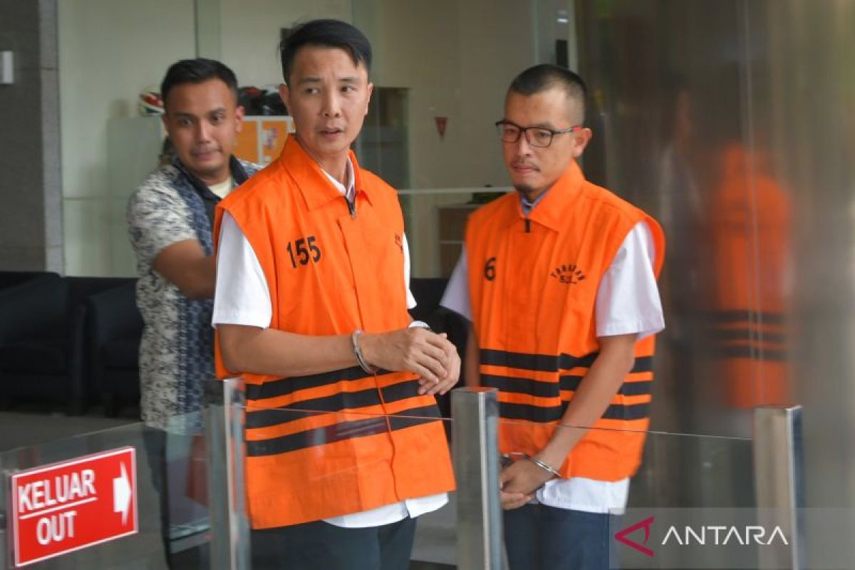 KPK Probes Receipt and Management of Funds by Fikri Thobari