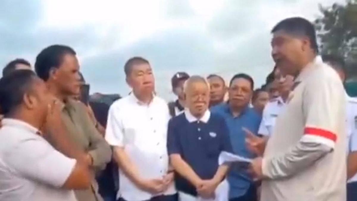 Debate Between Minister Ara and Hercules Becomes Spectacle in Tanah Abang