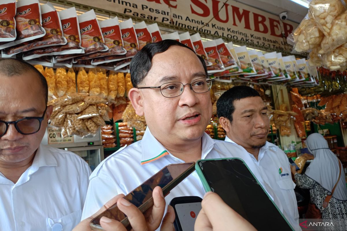 Rubbish Piles at Kramat Jati Main Market Targeted for Clearance by Friday