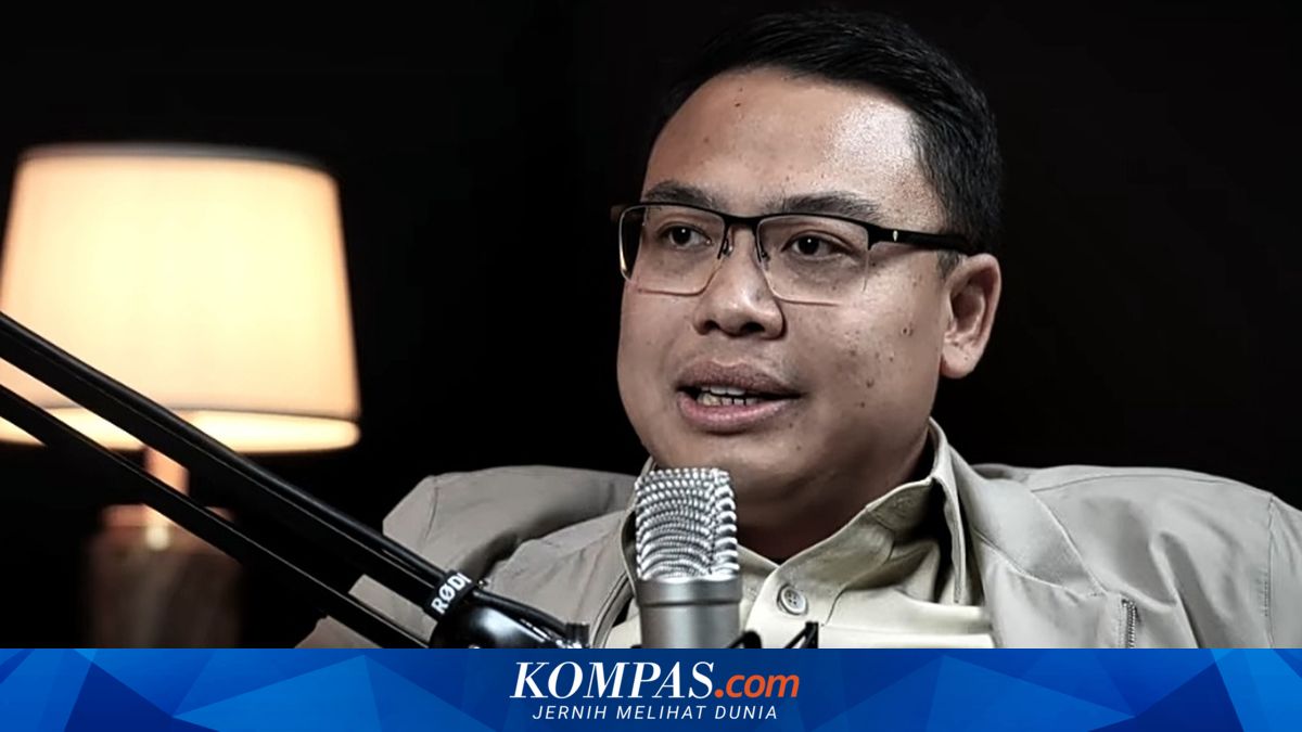 Head of Bakom Denies President Prabowo is Tone Deaf: He Enjoys Reading, Watching, and Listening