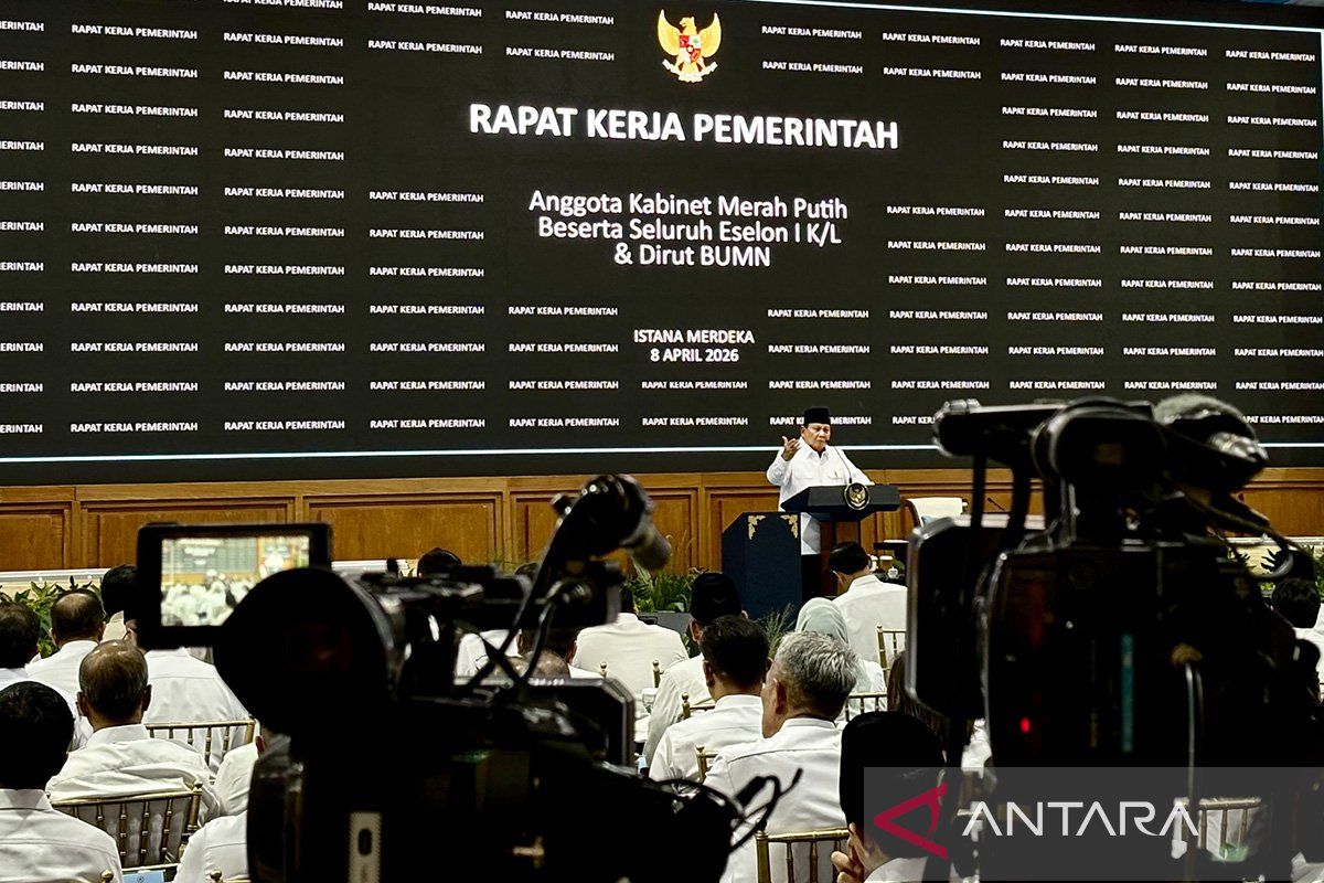 Prabowo Explains Reasons for Gathering Ministers to Echelon I Officials at the Palace