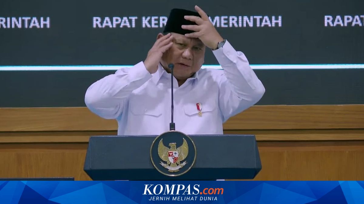 Prabowo Jokes in Response to Criticism Labelling Him as Stubborn