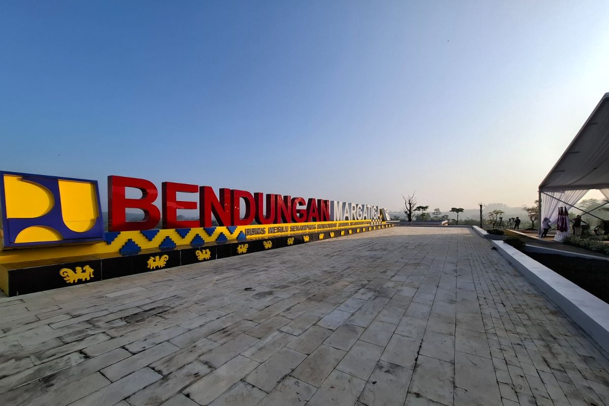 Lampung Opens Investment Opportunities for Floating Solar Power Plant Development at Dams