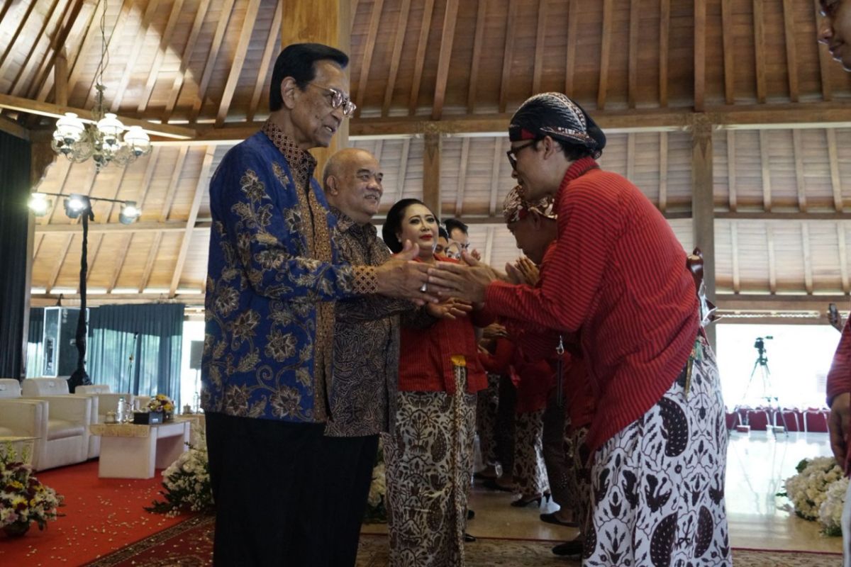 Sultan of Yogyakarta Urges Religious Leaders to Use Mosques as Platforms for Enlightening the Nation