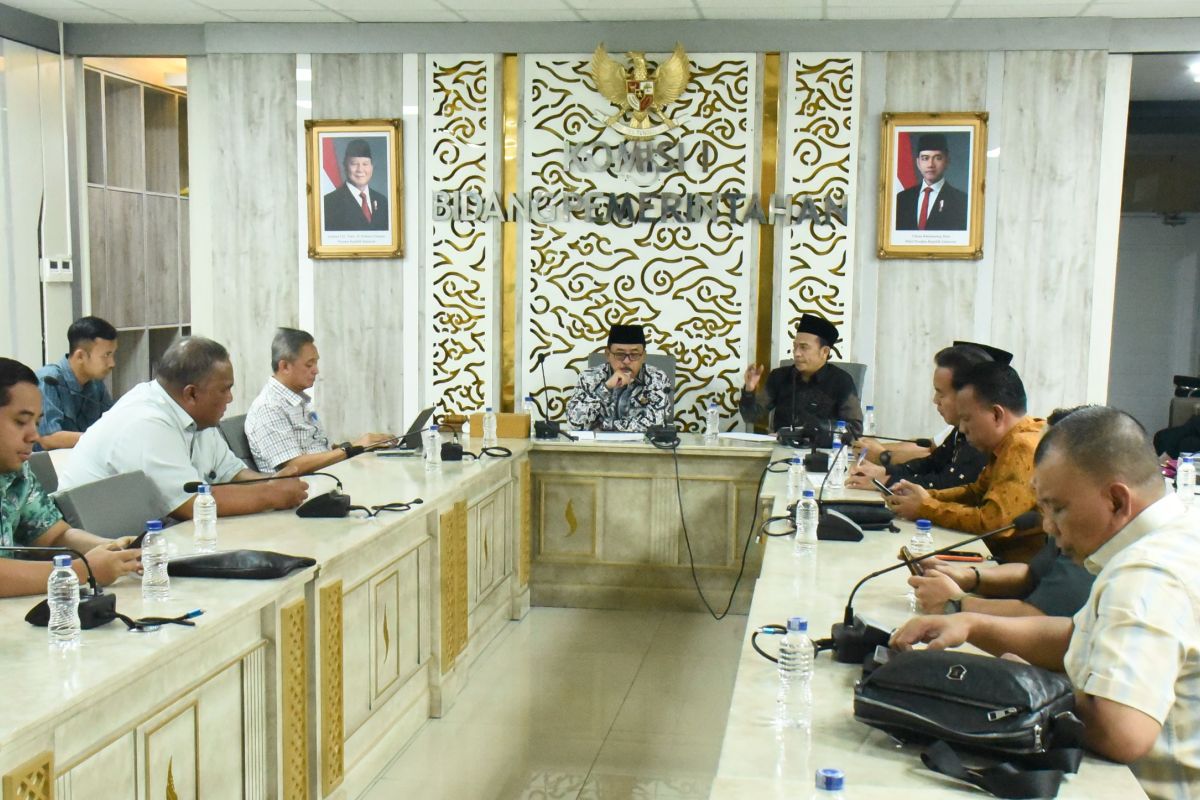 East Java DPRD visits West Java DPRD to learn how provincial budget funds village roads