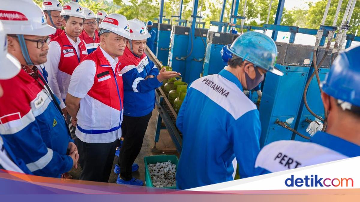 Central Java Governor Assures Sufficient LPG Stock, Urges Public Not to Panic