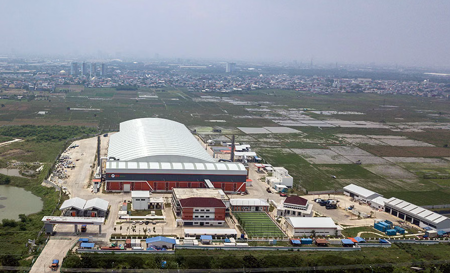 Environment Minister Accelerates Waste-to-Energy Facilities in West Java, Aiming to Turn Waste into Energy
