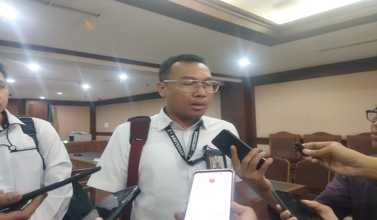 Prostate Surgery Becomes Reason, Trial of Former PGN CEO Hendi Prio Santoso Postponed Again