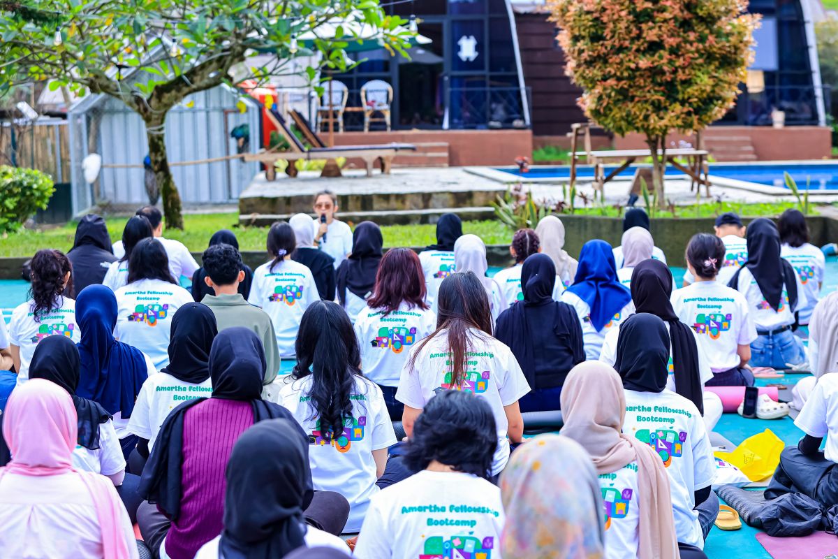 Scholarships Open Access to Higher Education, Promoting Inclusivity in Indonesia