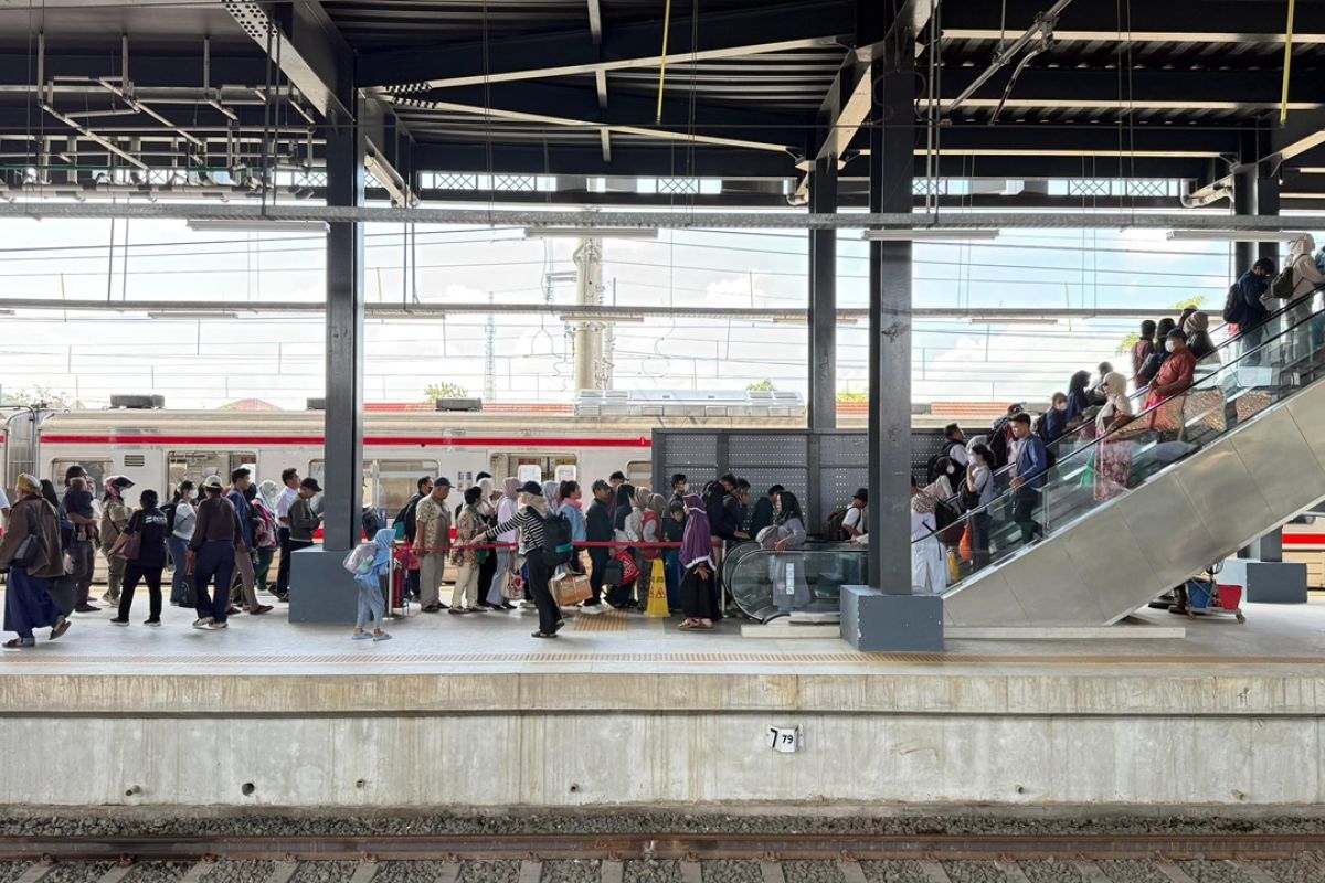 Electrification of Routes Strengthens Urban Services on Rangkasbitung, Bogor, and Cikarang Lines