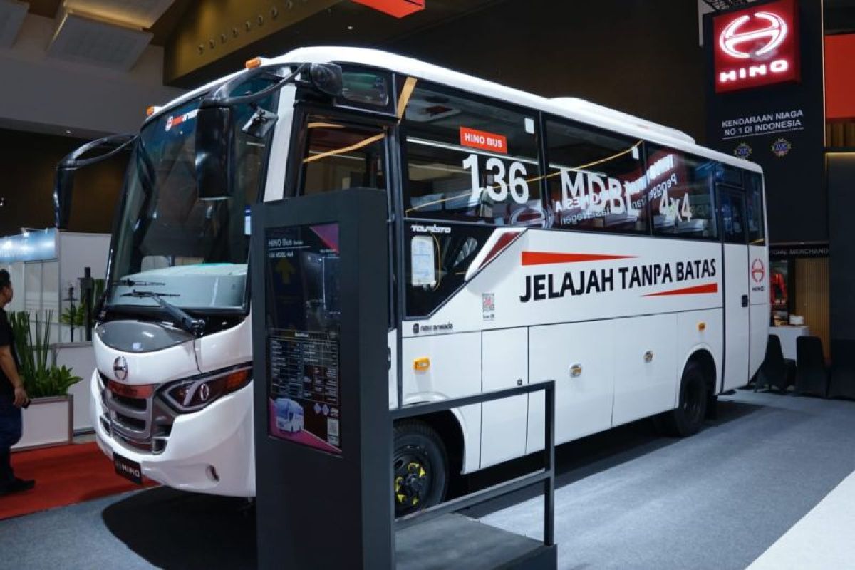 Hino Launches 4x4 Bus at GIICOMVEC 2026