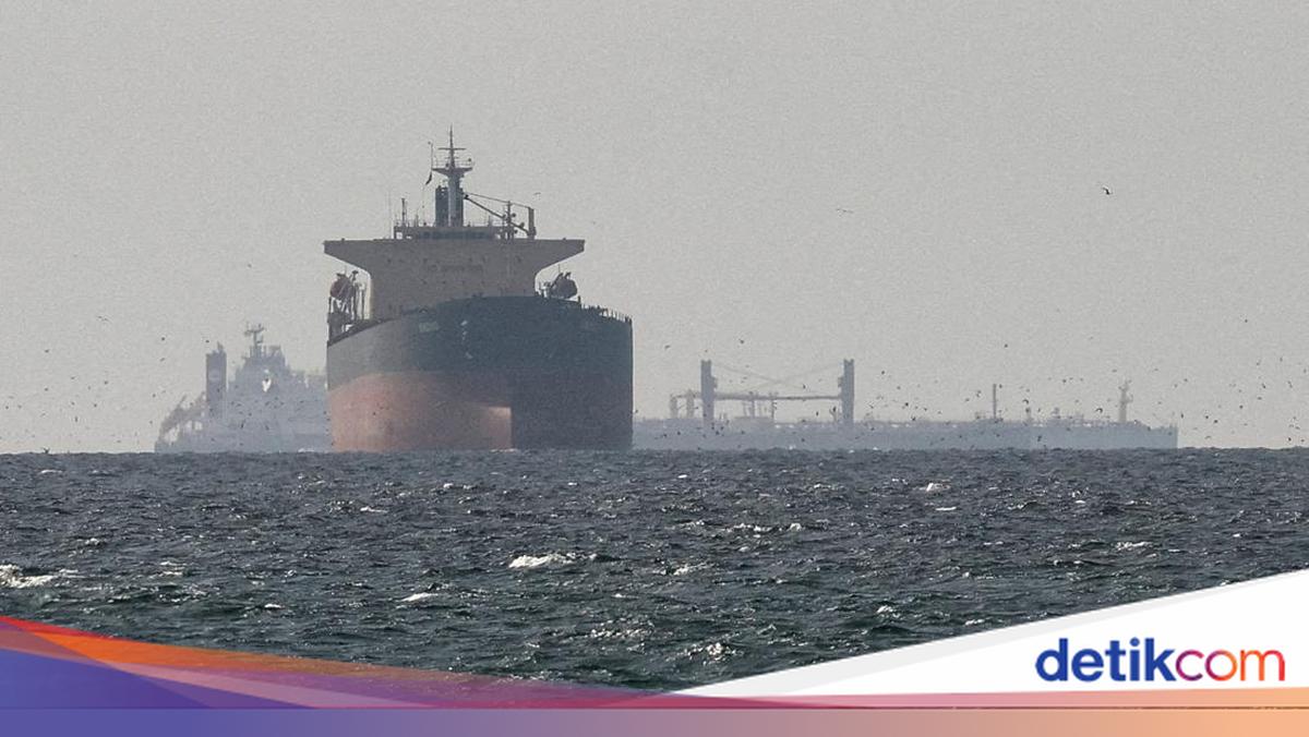 Indonesia's Foreign Ministry Efforts to Ensure Strait of Hormuz Open for Two Pertamina Ships