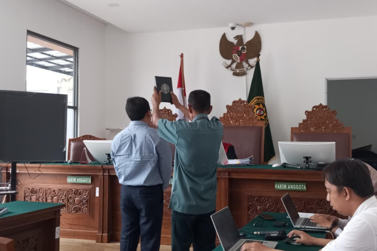 Preliminary Hearing for Indra Iskandar: Expert Witness Presented to Challenge KPK Suspect Status