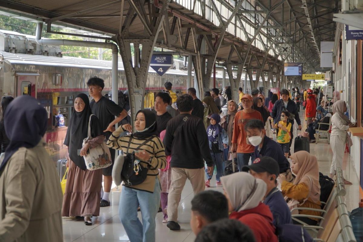 Estimation of 8.9 Million kg CO₂e Emissions from Customer Journeys During 2026 Eid Transport, Long-Distance Trains More Efficient Than Private Vehicles