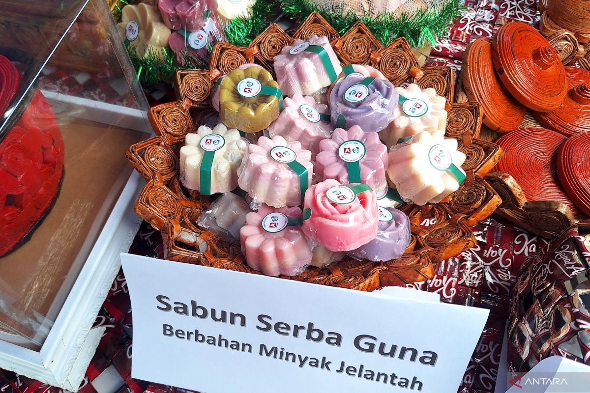 Sakura Waste Bank in South Jakarta processes used cooking oil into laundry soap