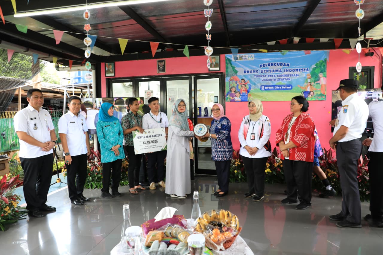 Minister of Women's Empowerment and Child Protection Inaugurates South Jakarta City-Level RBI at Citra Betawi RPTRA