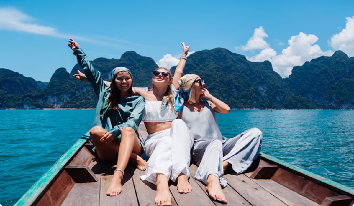 The Fake Rich Middle Class Phenomenon: Luxurious Lifestyle but Financially Fragile