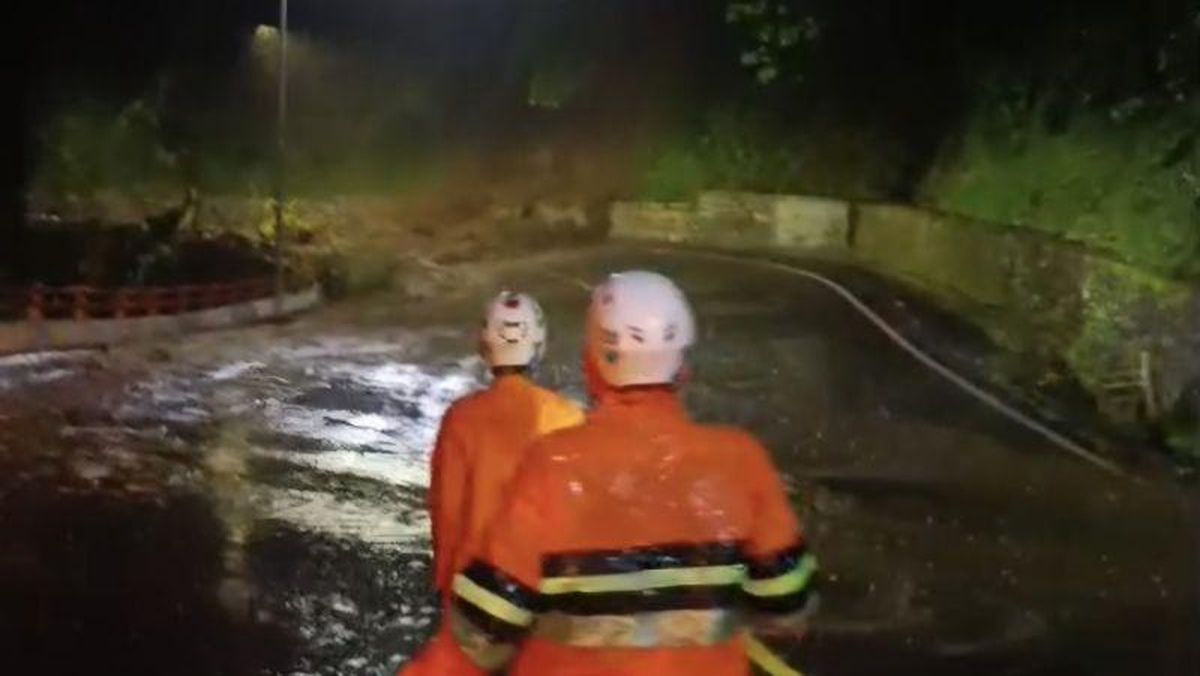 Cadas Pangeran Road Closed Due to Landslide, Traffic Diverted to Cisumdawu Toll Road