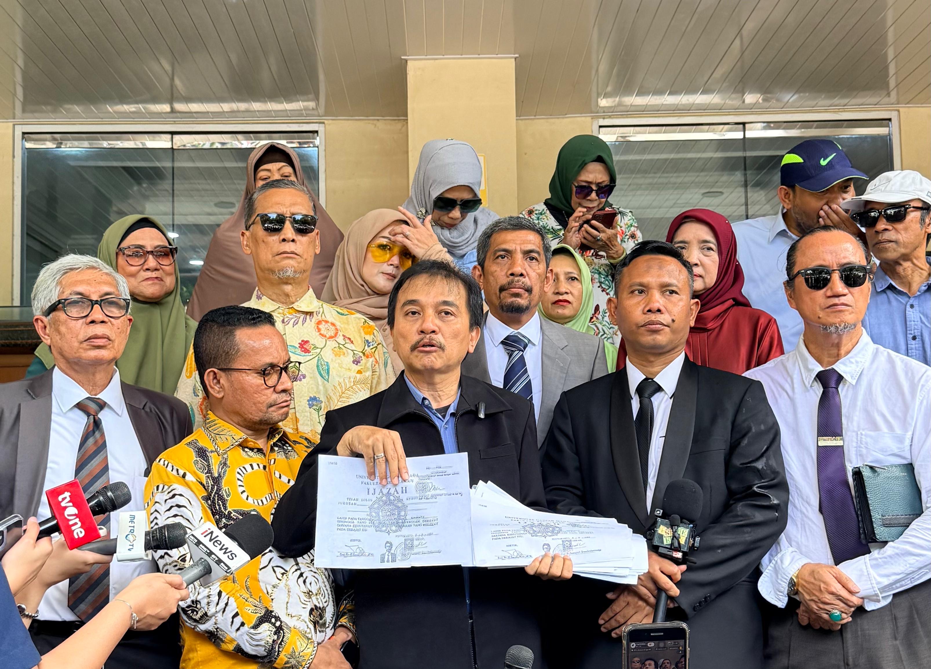 Roy Suryo Supports JK's Report, Calls for Transparency on Degree Evidence