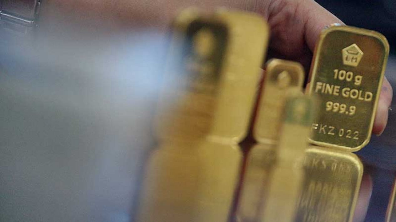 Global Gold Prices Soar After Iran Accuses US of Breaching Ceasefire