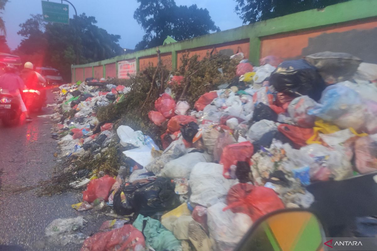 West Jakarta City Government Partners with KAI to Utilise Land for 3R Waste Processing Sites