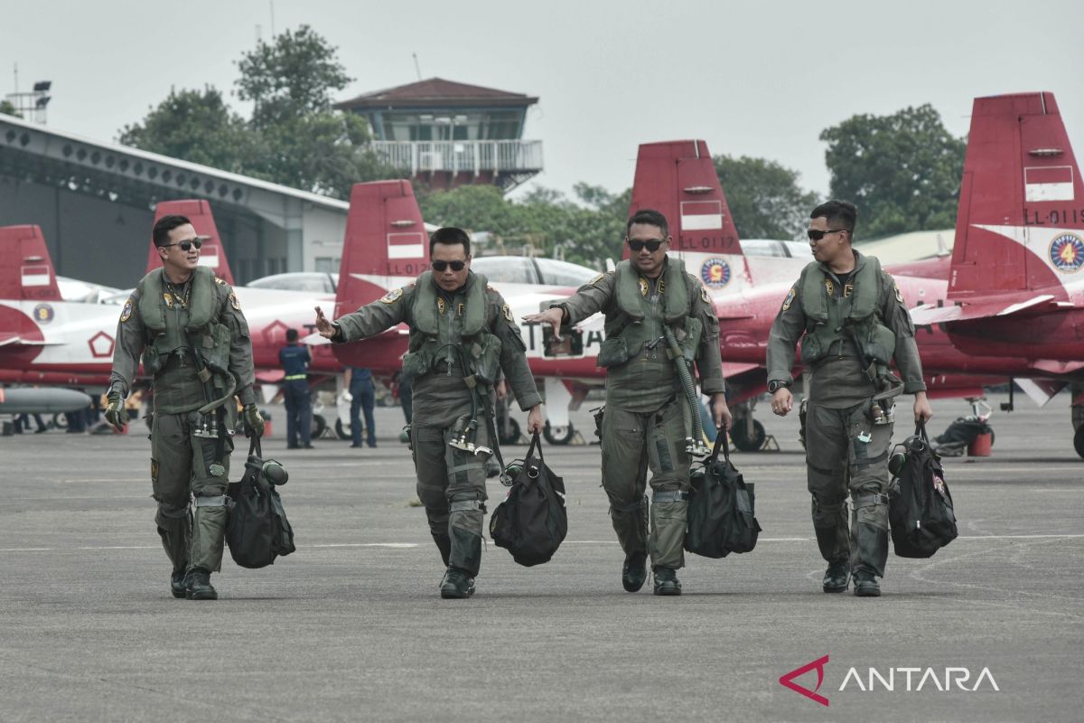 Indonesian Air Force Recruits Civilian Pilots to Become Helicopter and Transport Aircraft Pilots