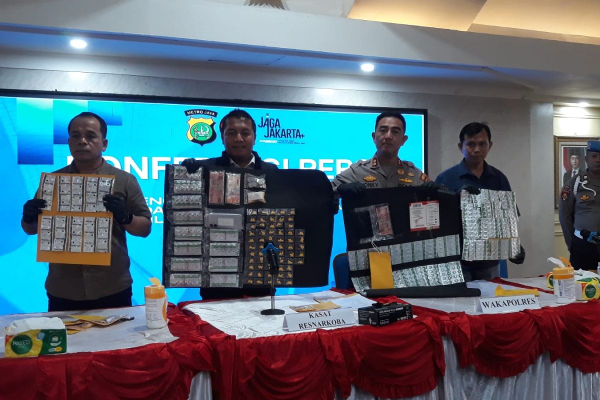 North Jakarta Police Arrest 14 Sellers of Hard Drugs Disguised as Grocery and Cosmetic Shops