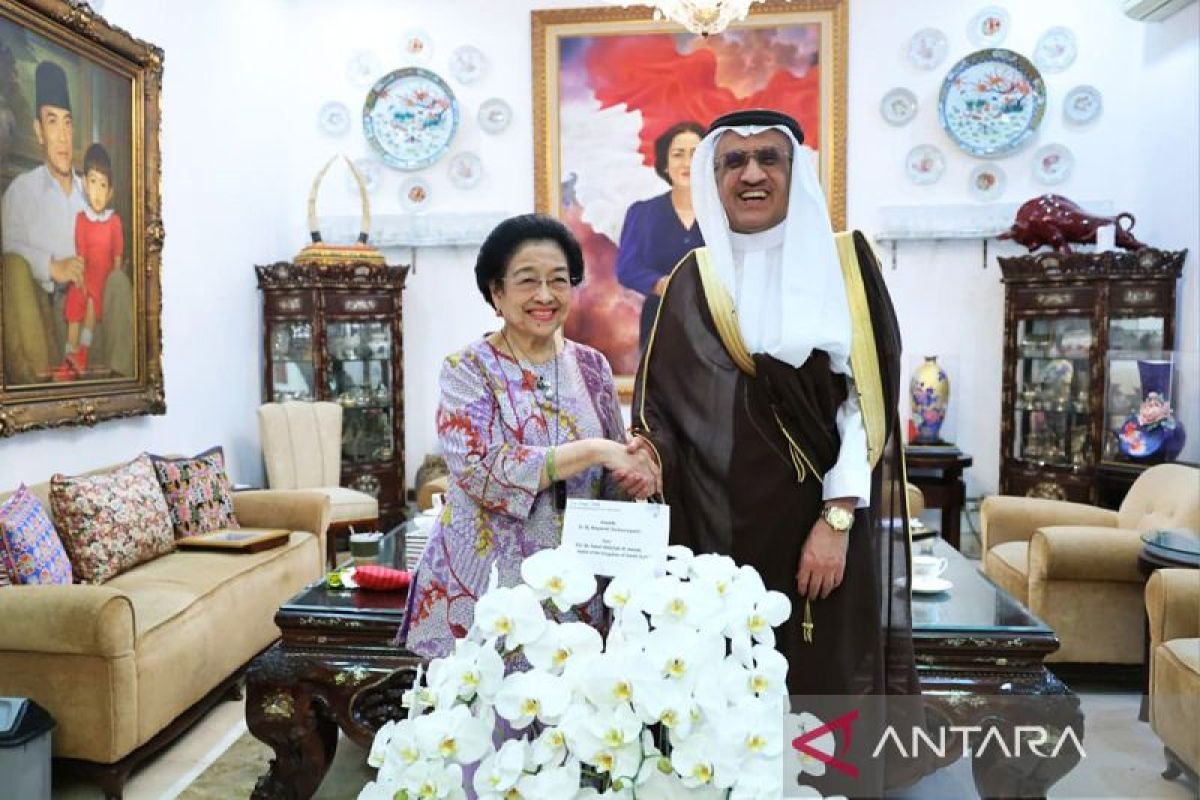 Saudi Ambassador Urges Megawati to Play Active Role in Middle East Situation