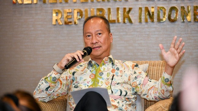 Industry Minister Responds to Plastic Entrepreneurs' Concerns Over Difficult Raw Materials