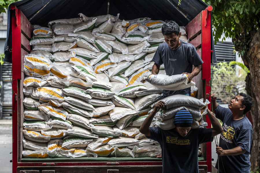 Bulog Ensures Rice Stocks in West Sumatra Safe for the Next Seven Months
