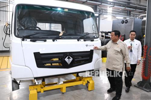 Promoting Electric Vehicles, Prabowo Targets Halting Fuel Imports in Three Years